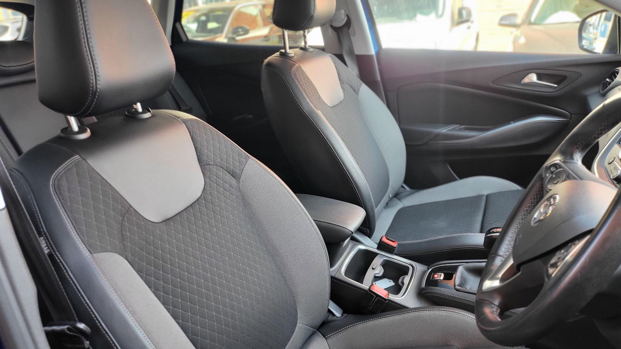 Vauxhall Grandland X view 17