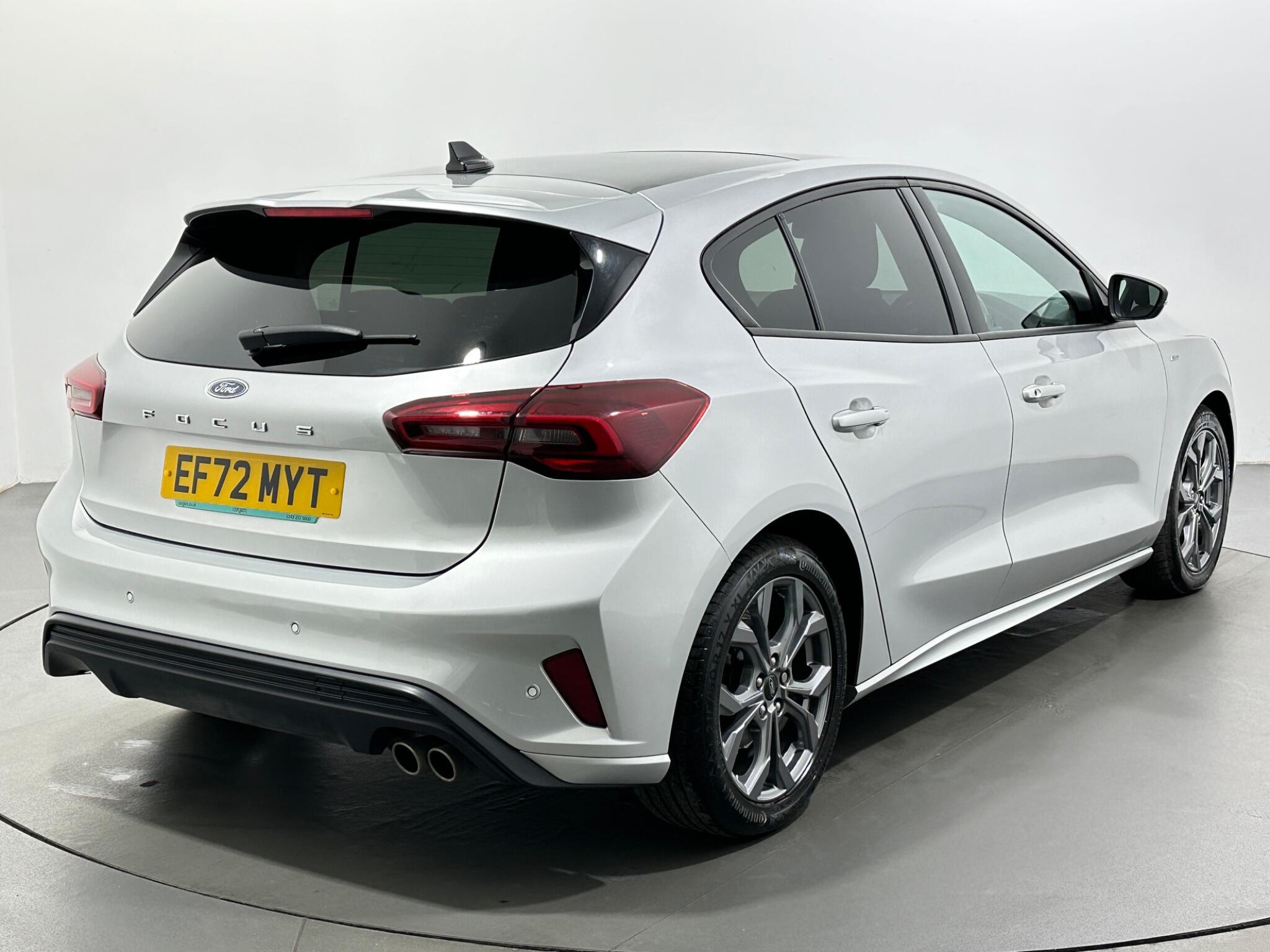 Ford Focus view 8