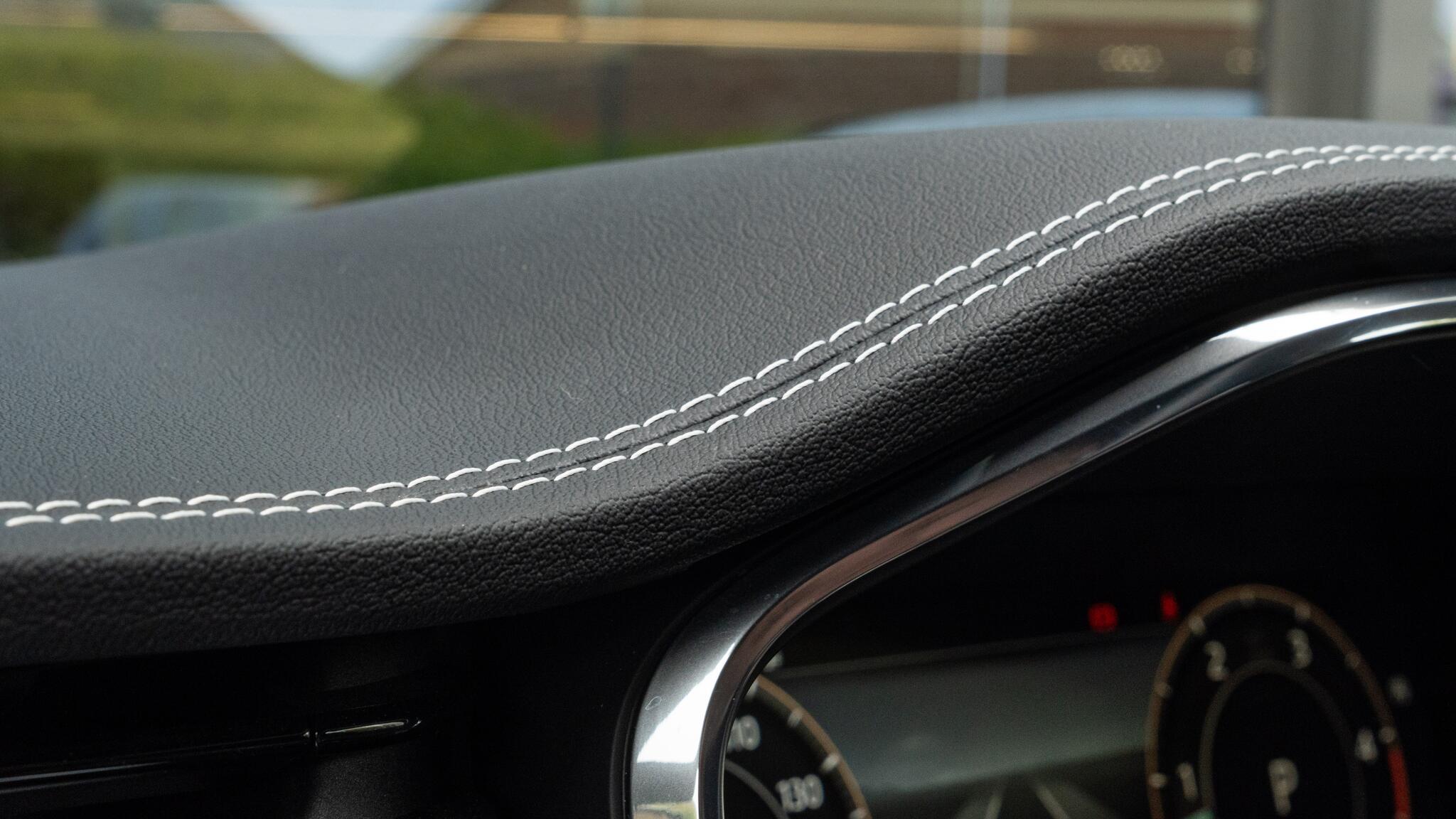 Jaguar F-Pace view 84