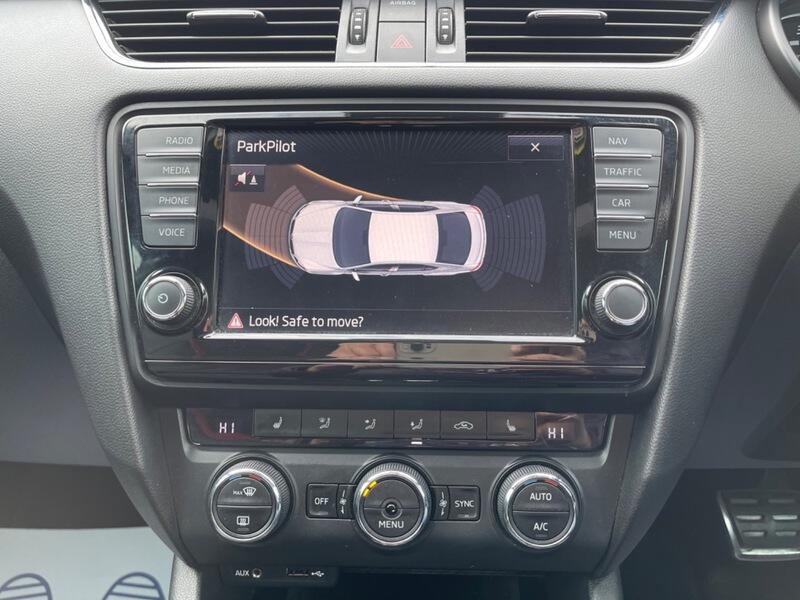 2015 Skoda Octavia image 17