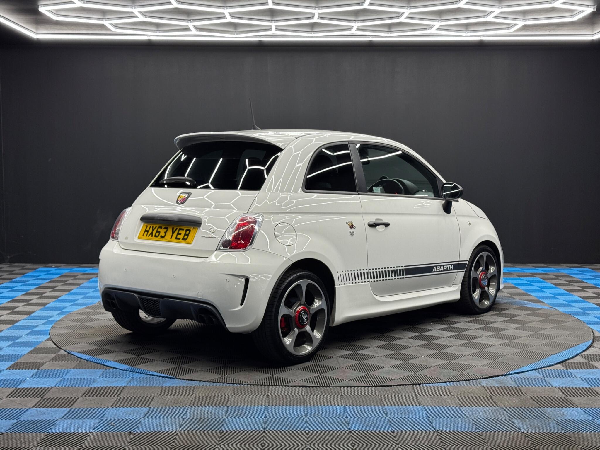 Abarth 595 view 5