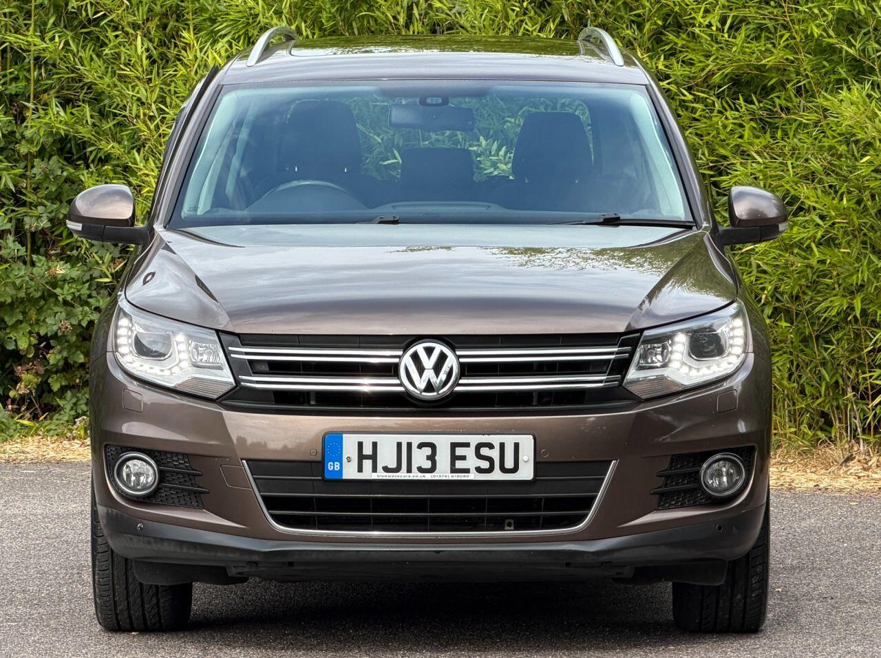 Volkswagen Tiguan view 5