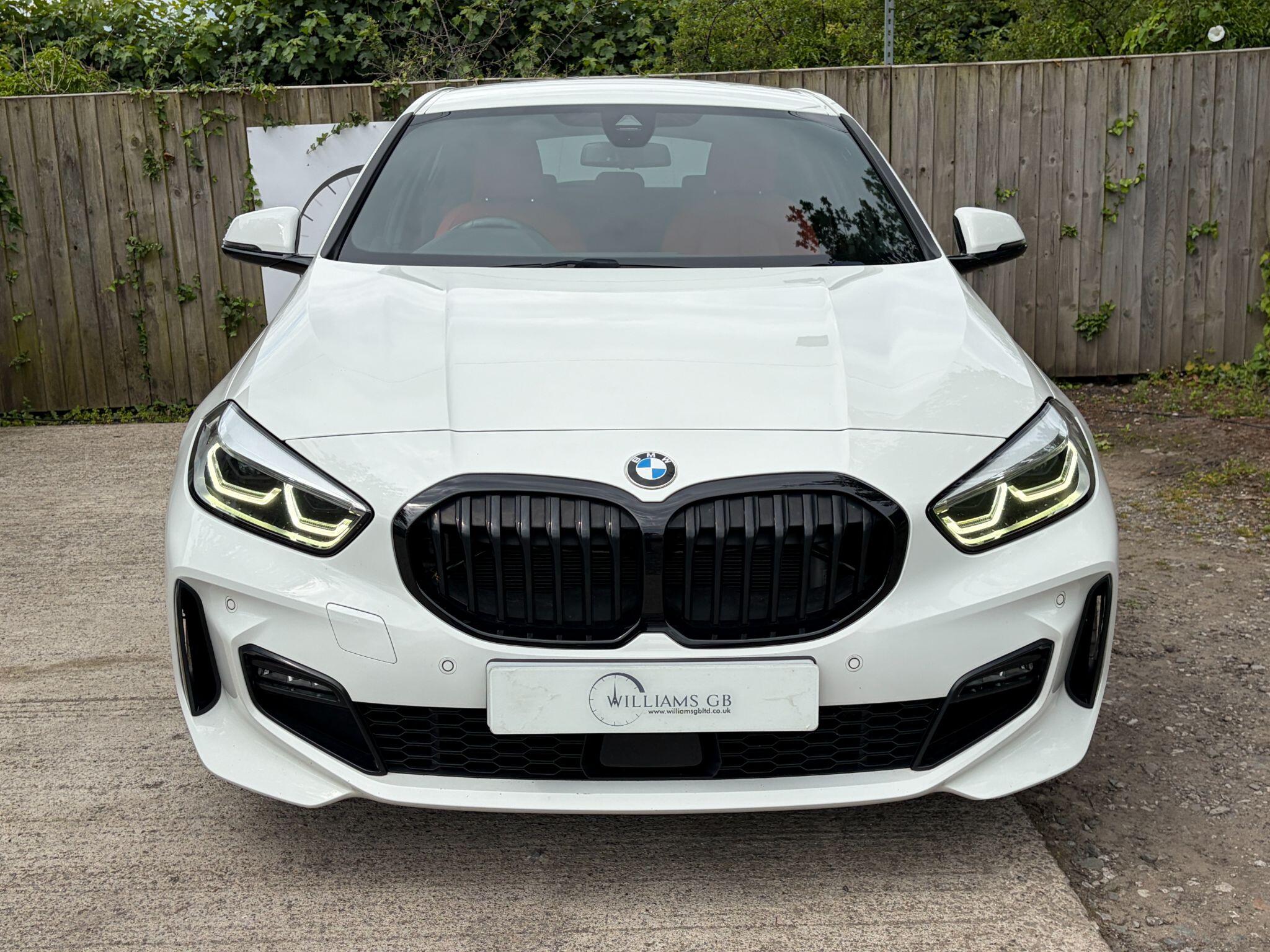 BMW 1 Series view 10