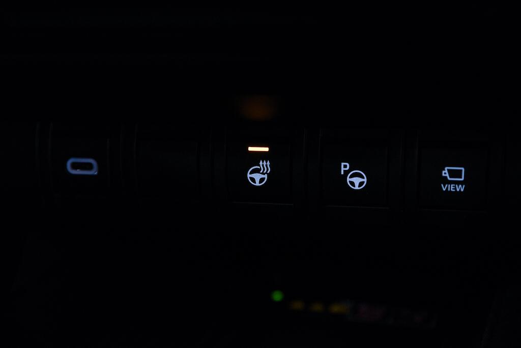Toyota C-HR view 21