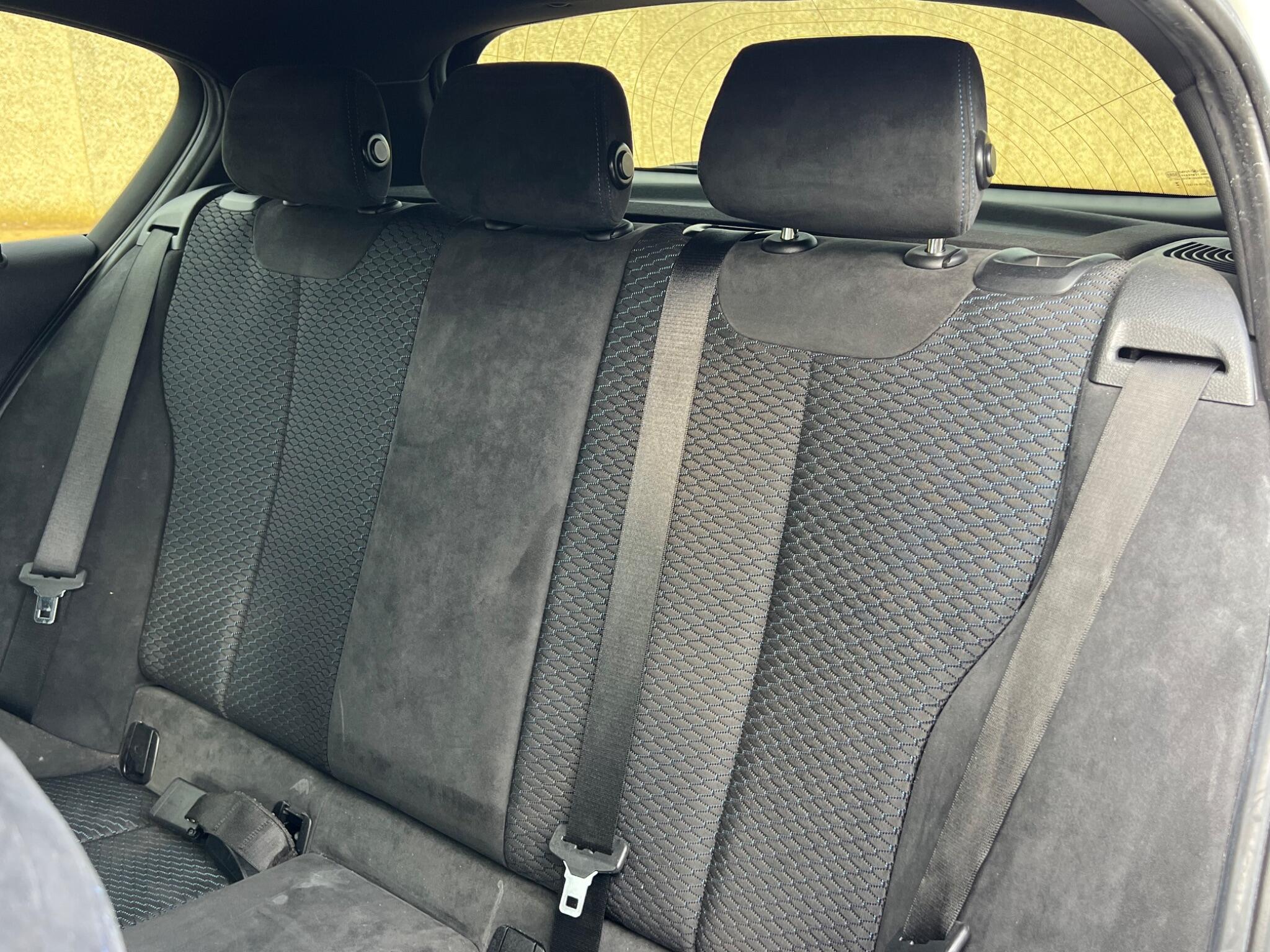 BMW 1 Series view 21