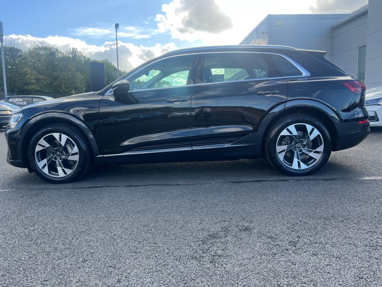 Audi Q8 E-Tron view 3