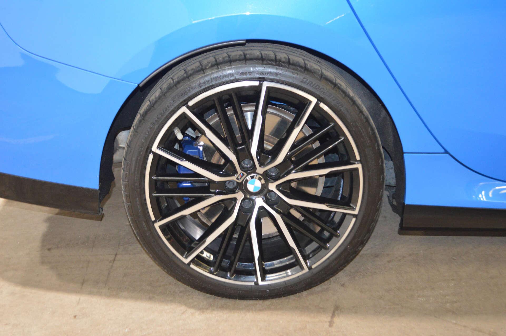 BMW 2 Series view 29
