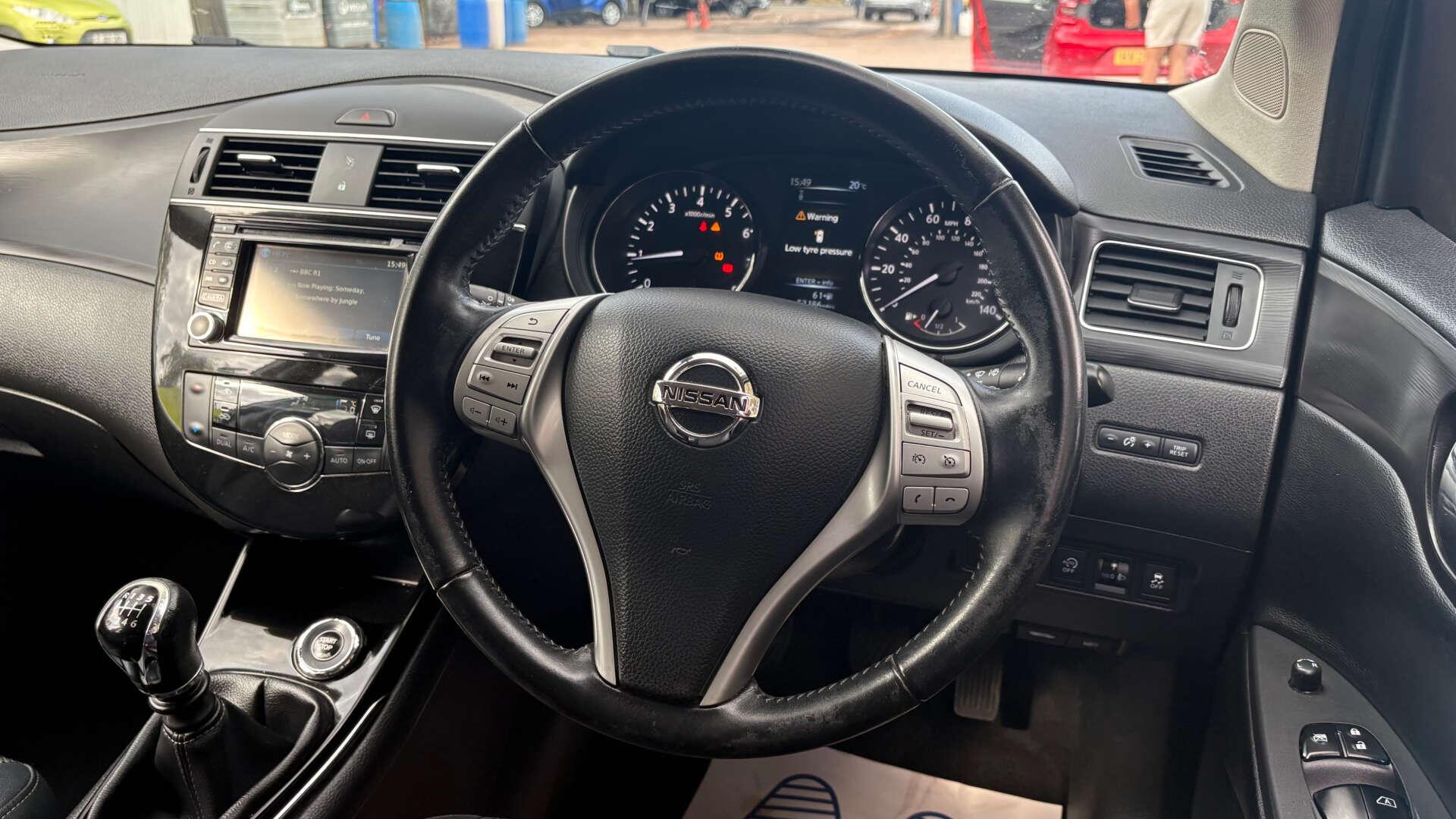 Nissan Pulsar view 17