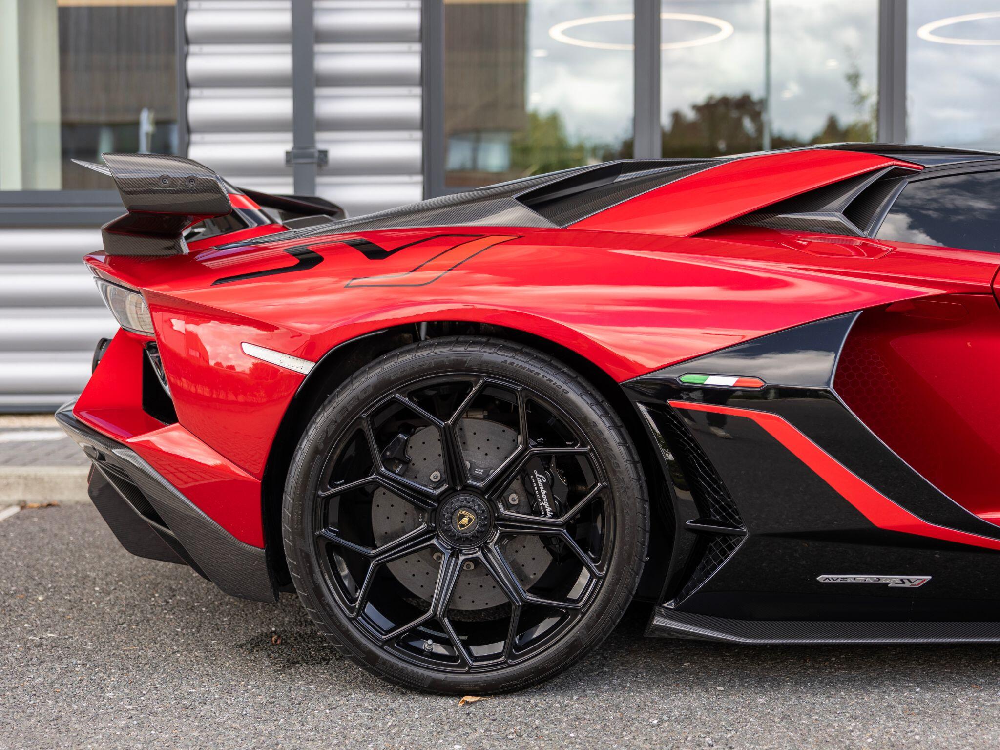Lamborghini Aventador view 31