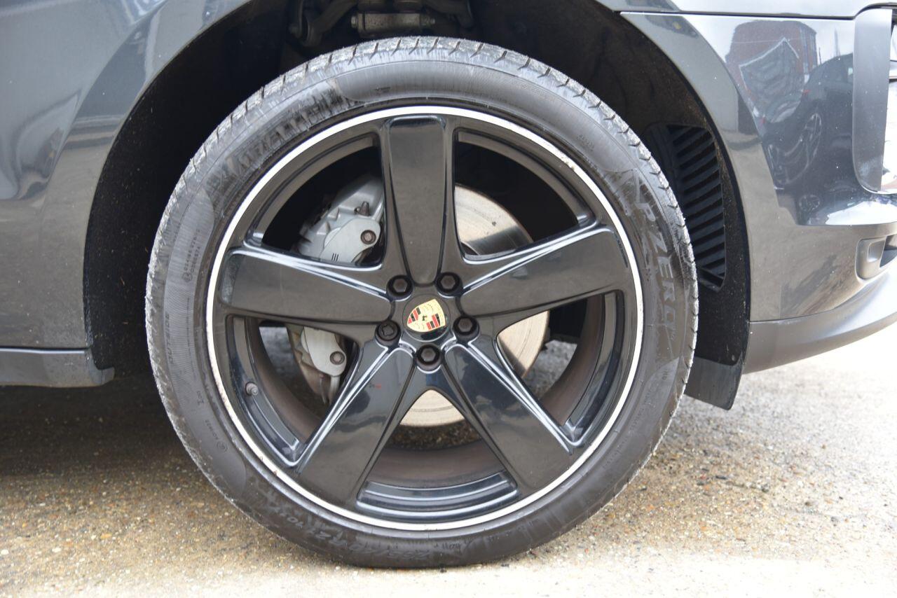 Porsche Macan view 67