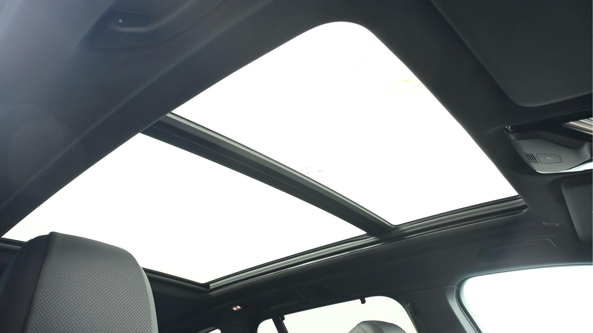 BMW X5 view 21