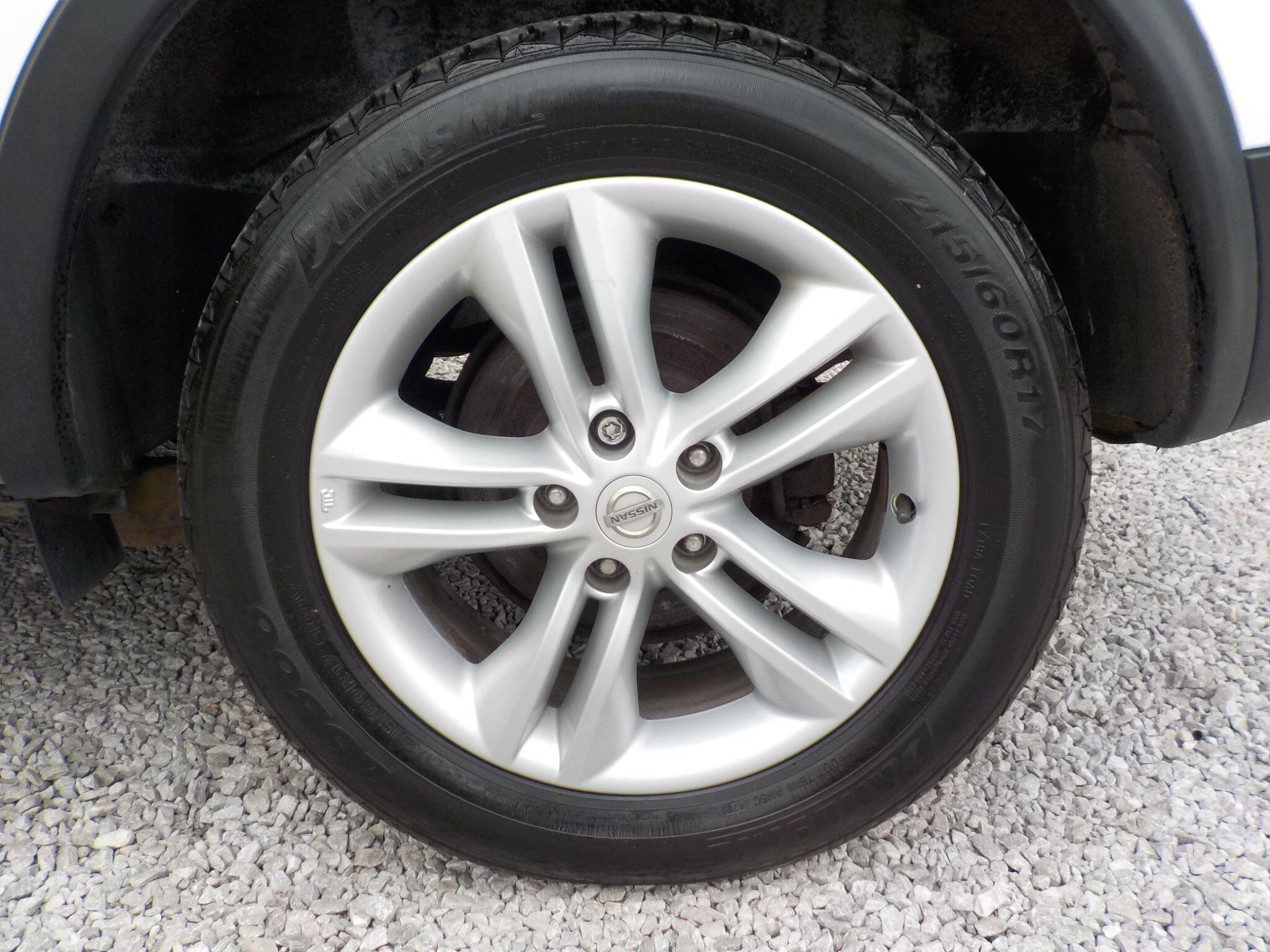 Nissan Qashqai 1.6 Acenta 2WD Euro 5 (s/s) 5dr