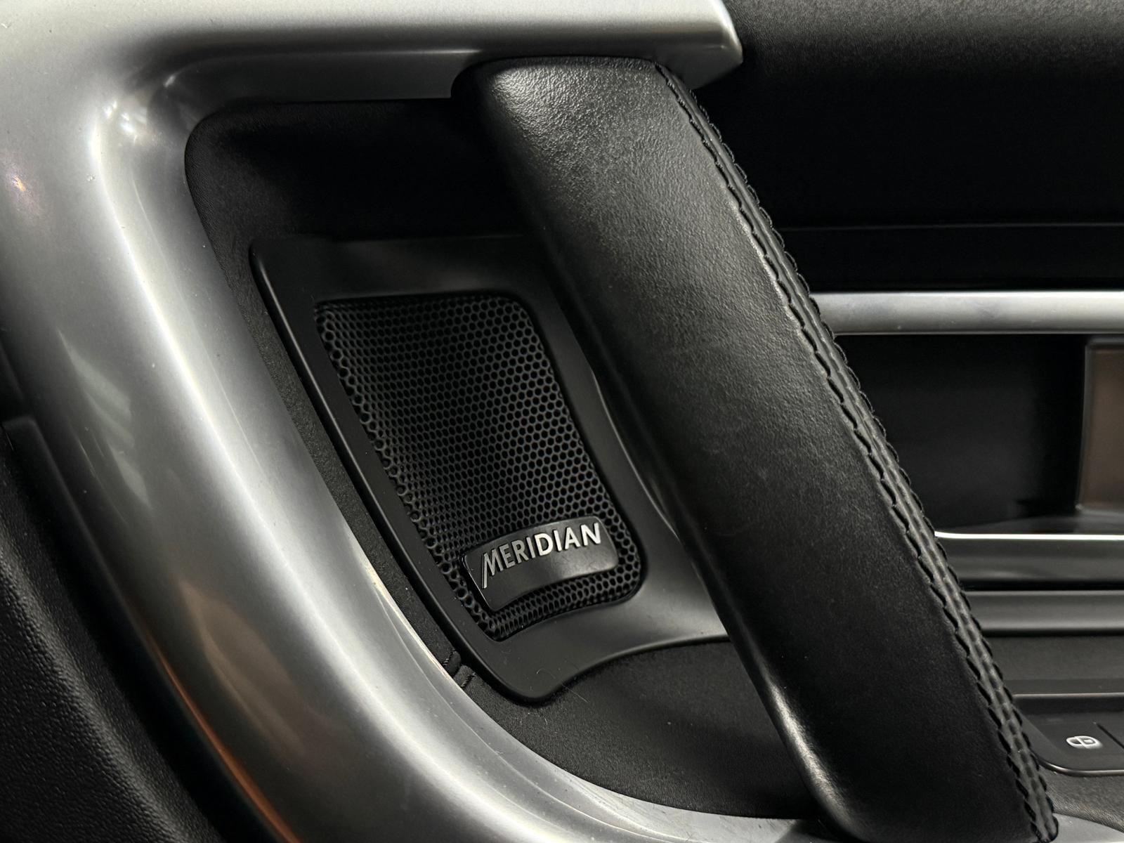 Land Rover Discovery Sport view 23