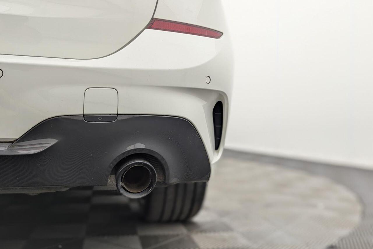 BMW 3 Series view 51