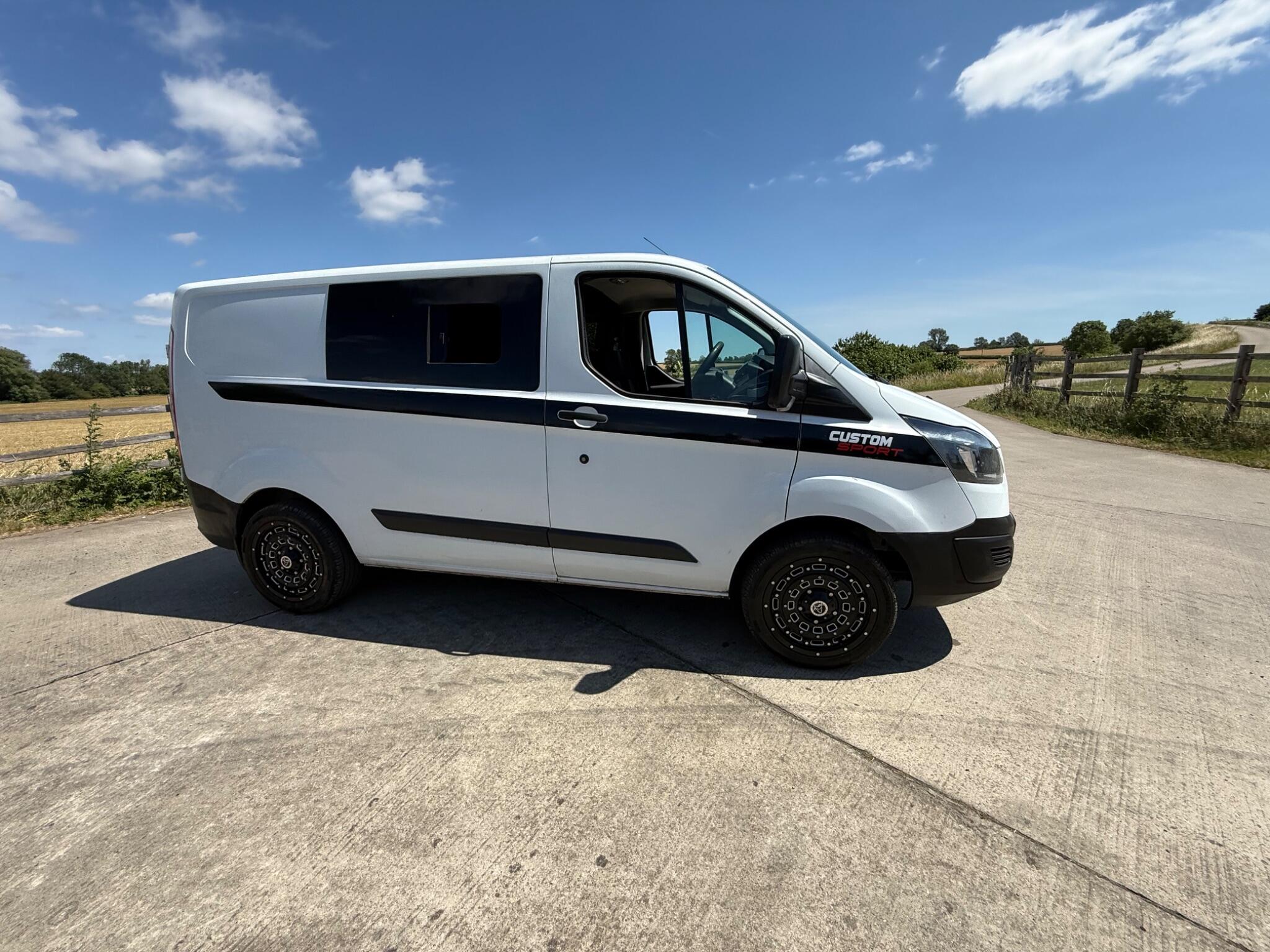 Ford Transit Custom 2.0 TDCi 290 L1 H1 5dr — photo 20 of 84