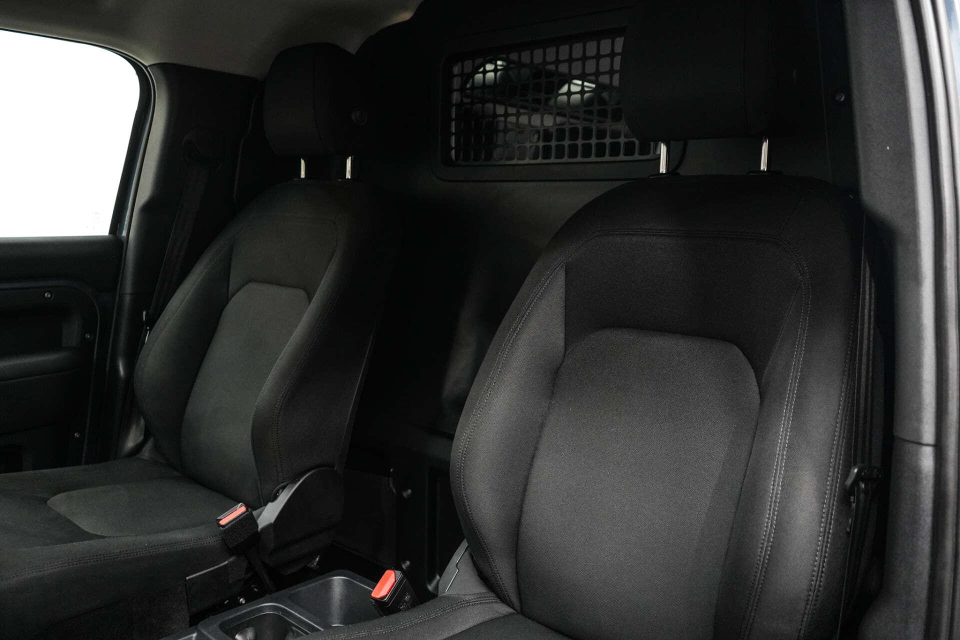 Land Rover Defender view 21
