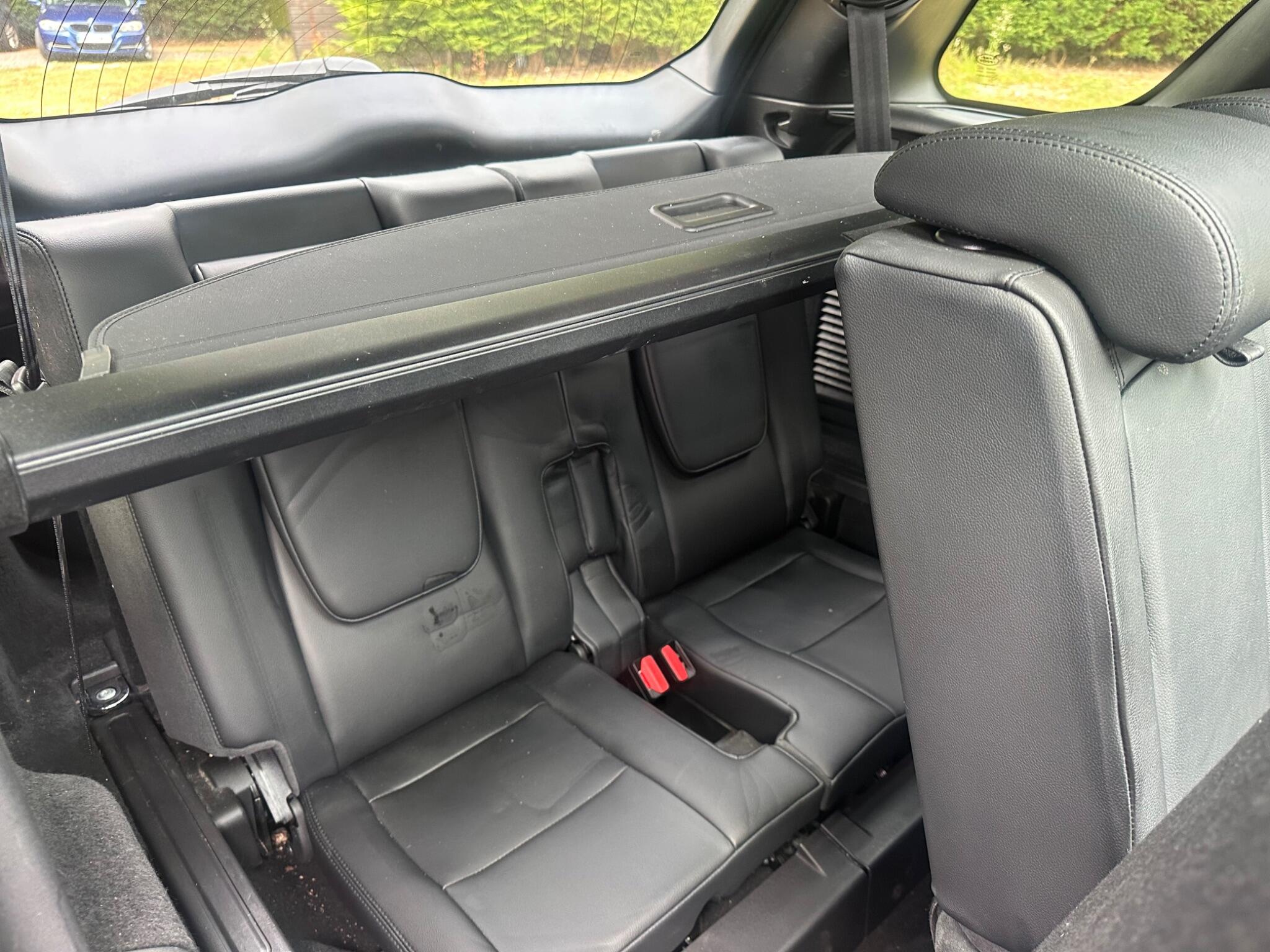 Land Rover Discovery Sport view 10