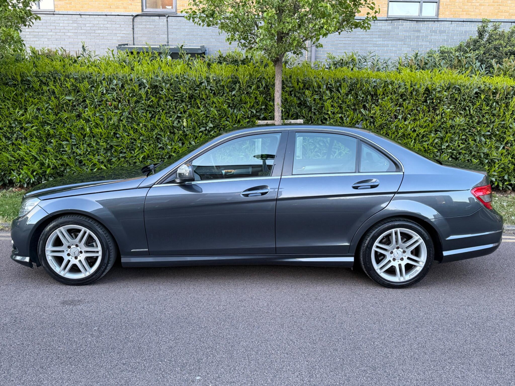 Mercedes-Benz C-Class view 8