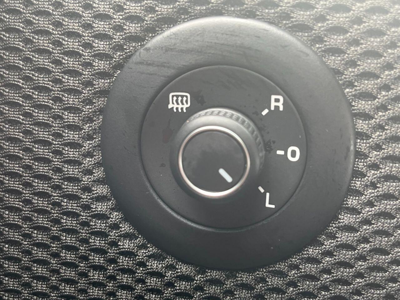 Volkswagen Scirocco view 26