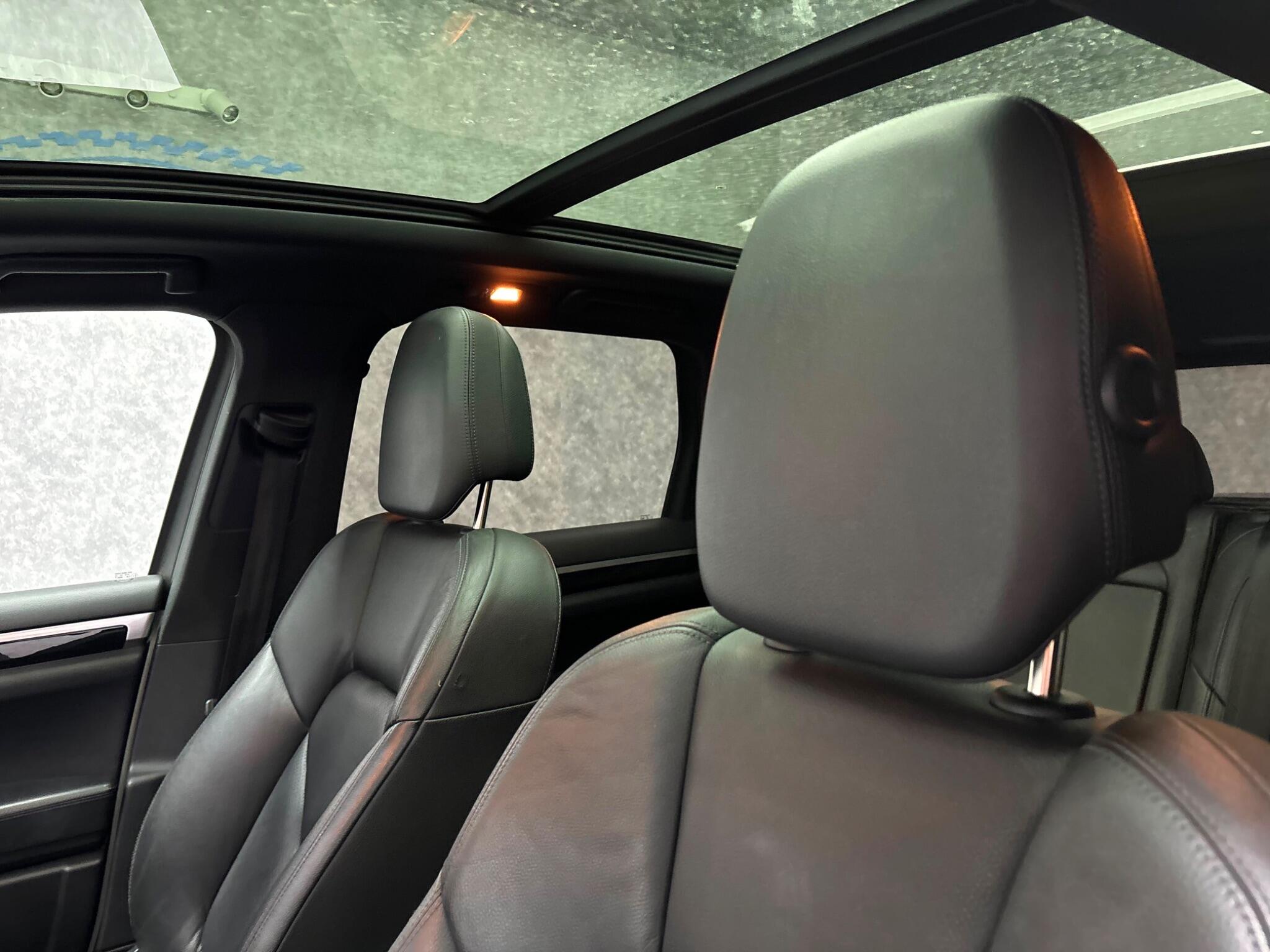 Porsche Cayenne view 12