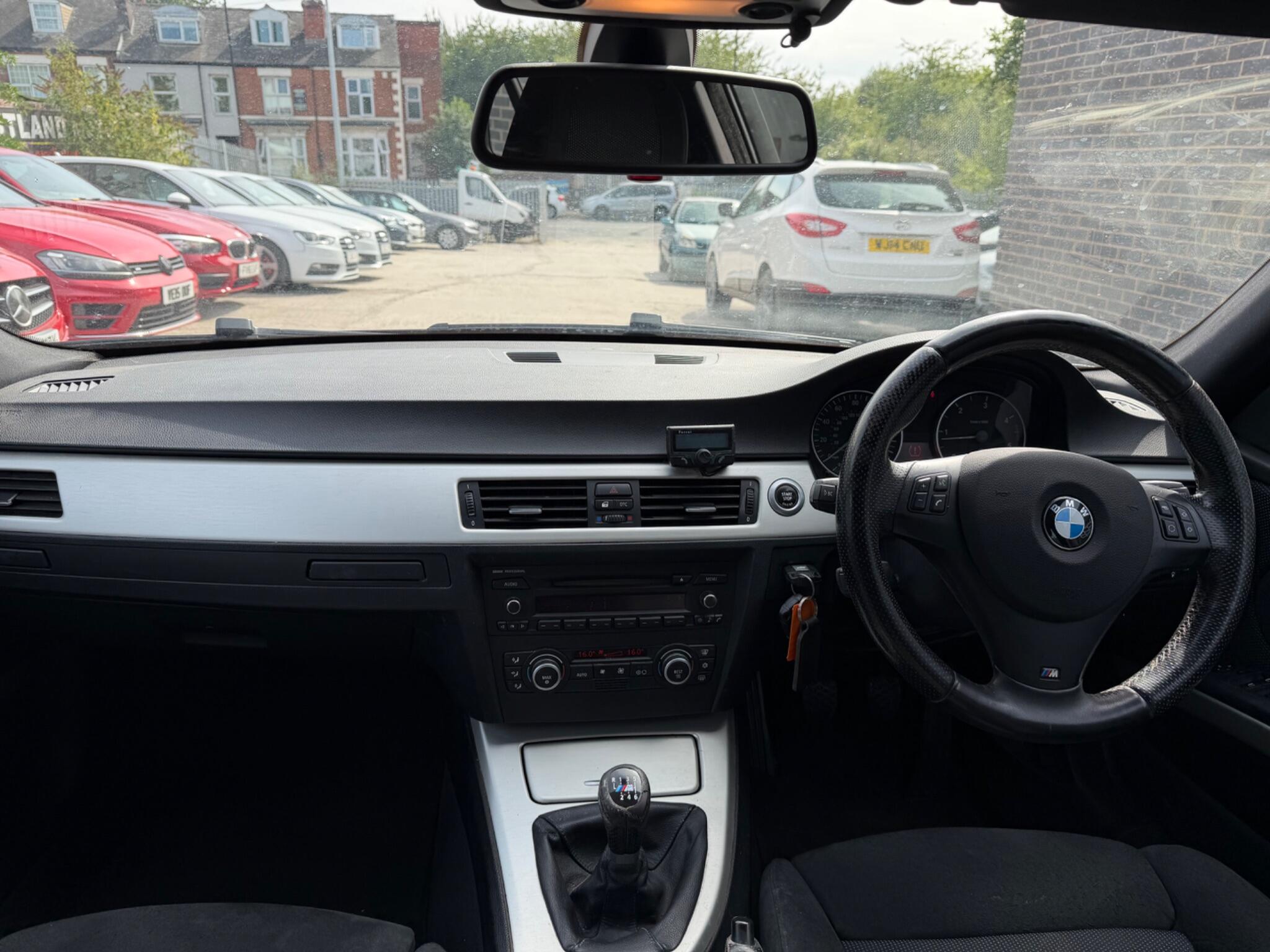 BMW 3 Series view 18