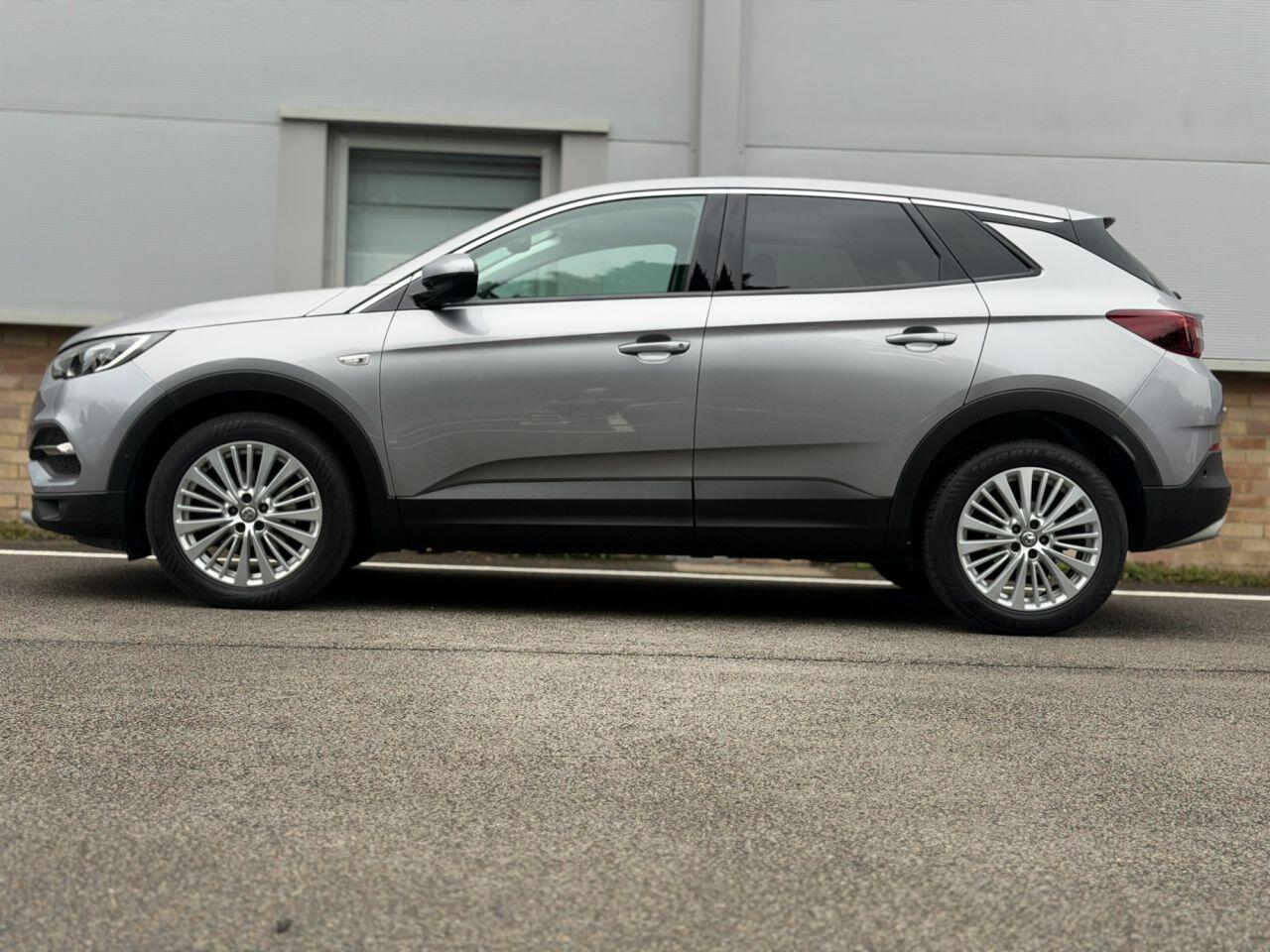 Vauxhall Grandland X view 45