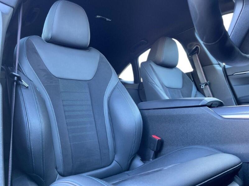 BMW i4 view 11