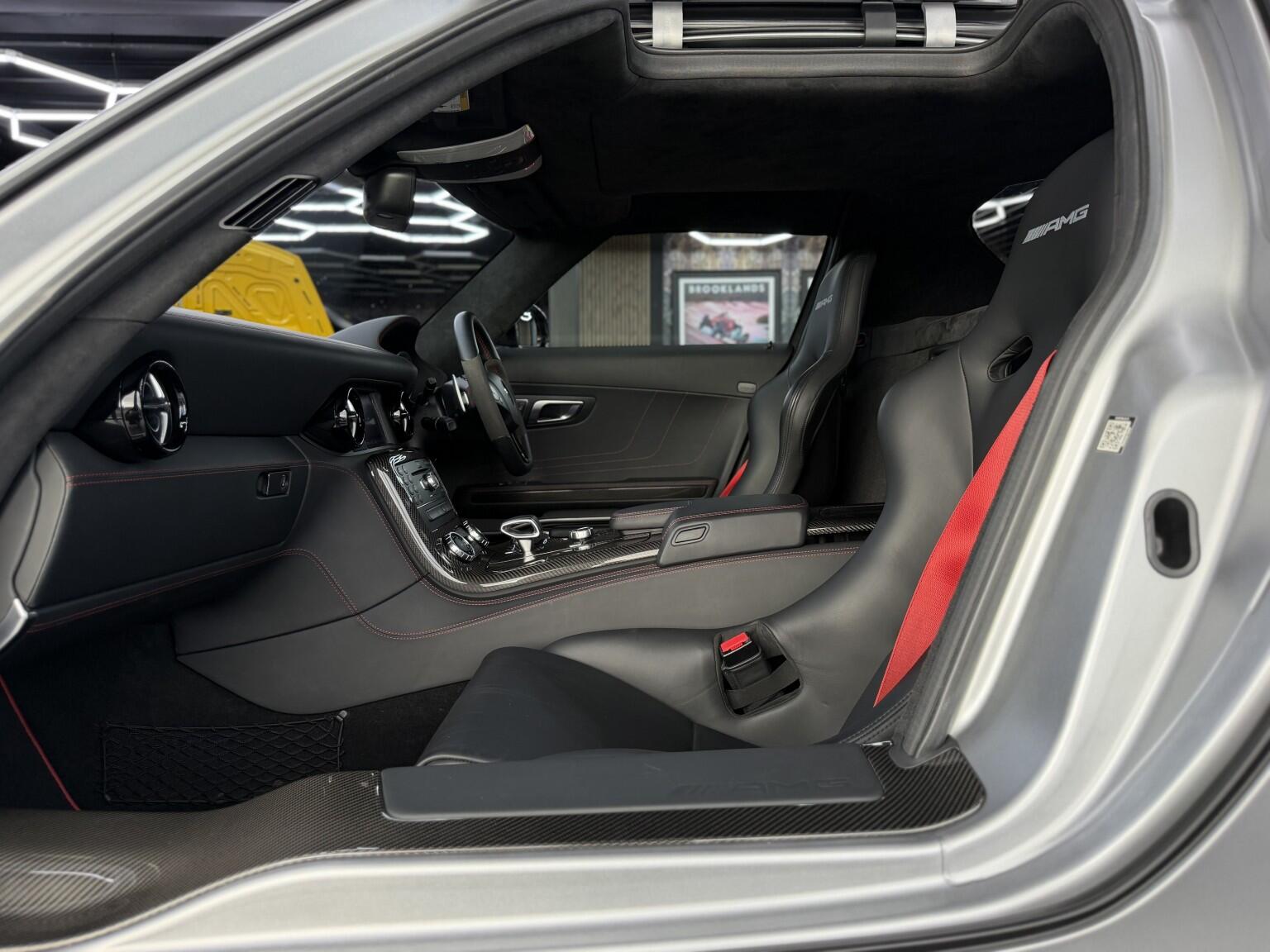 Mercedes-Benz Amg GT view 61