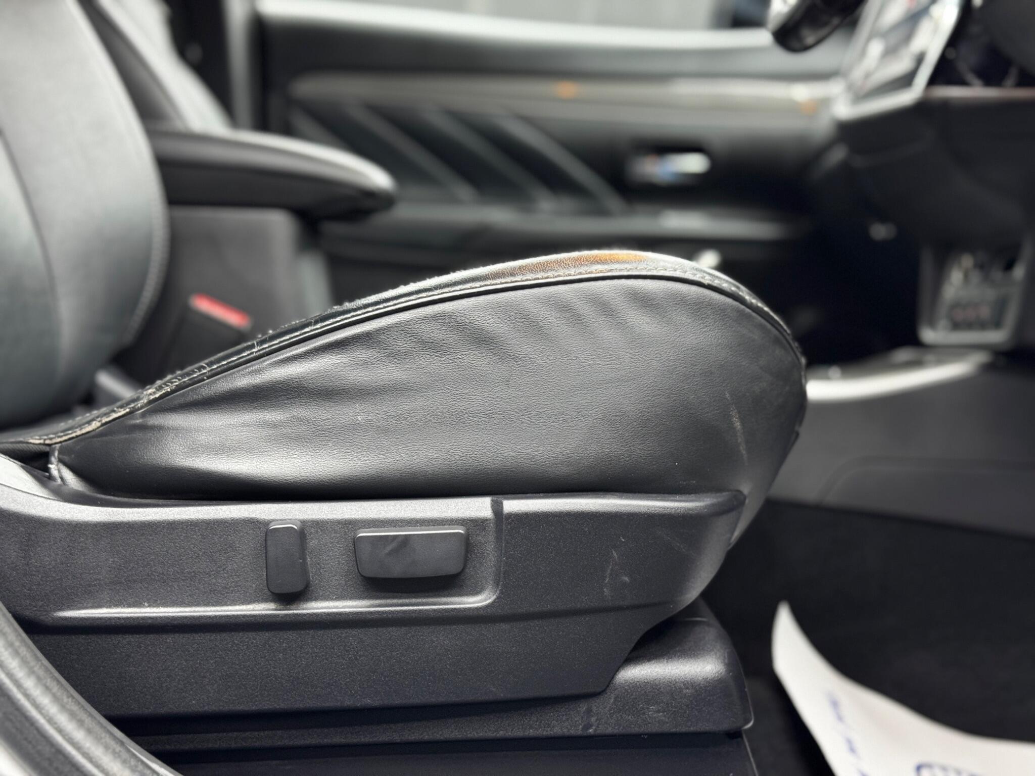 Mitsubishi Outlander view 35