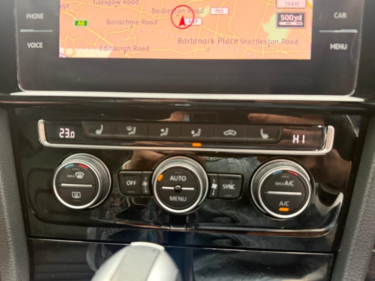 Volkswagen Golf view 18