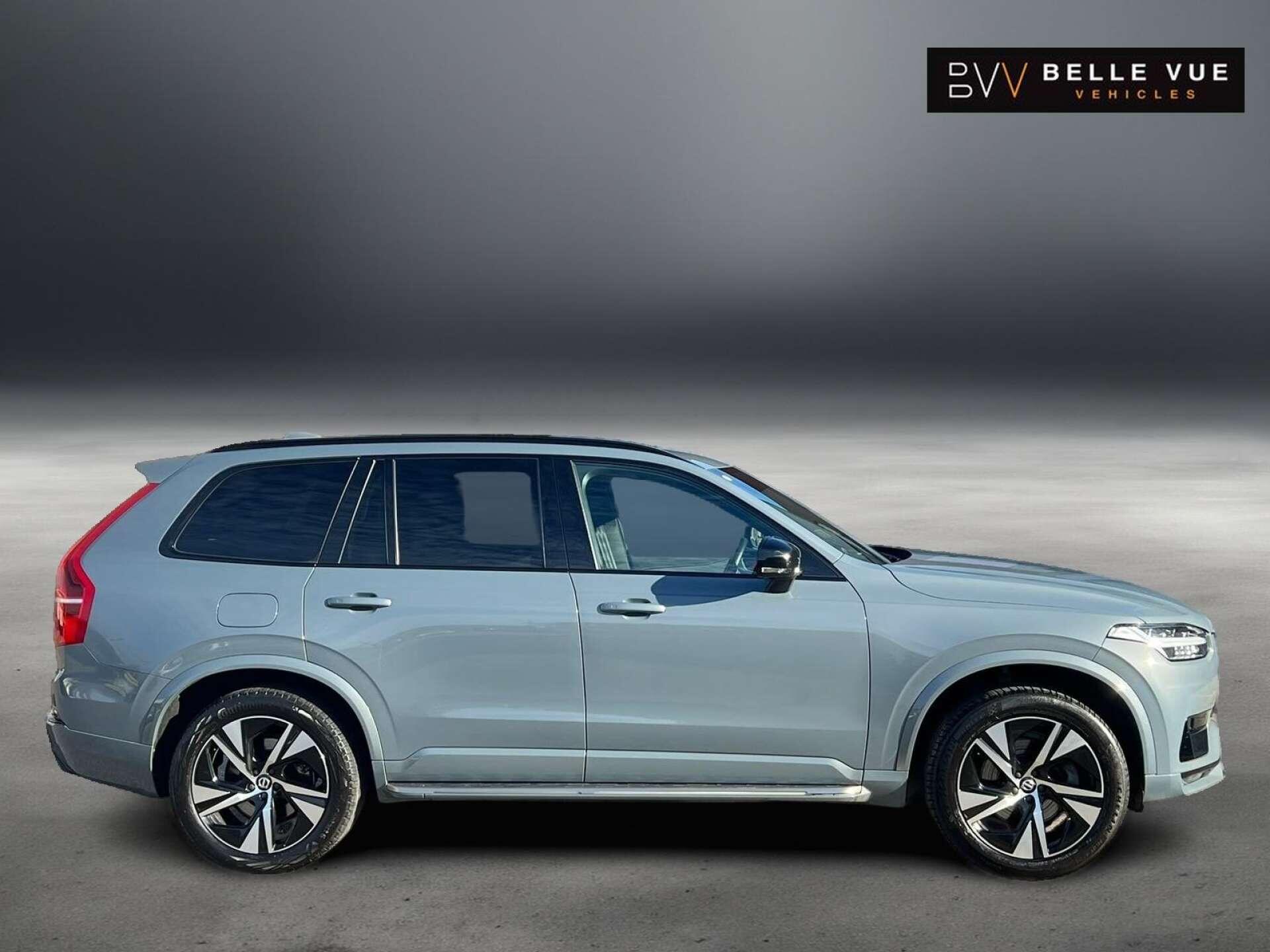Volvo XC90 view 2