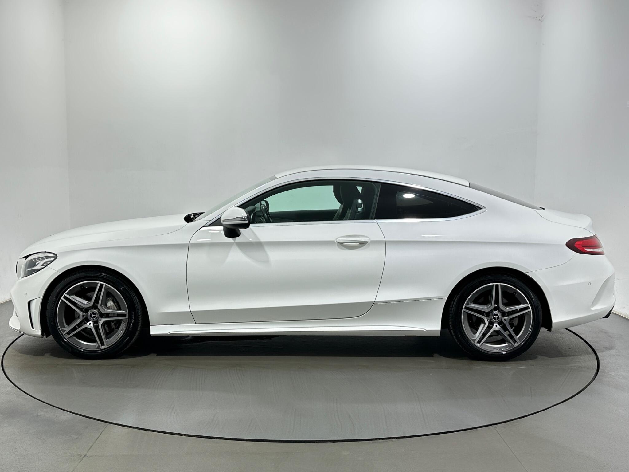 Mercedes-Benz C-Class view 5
