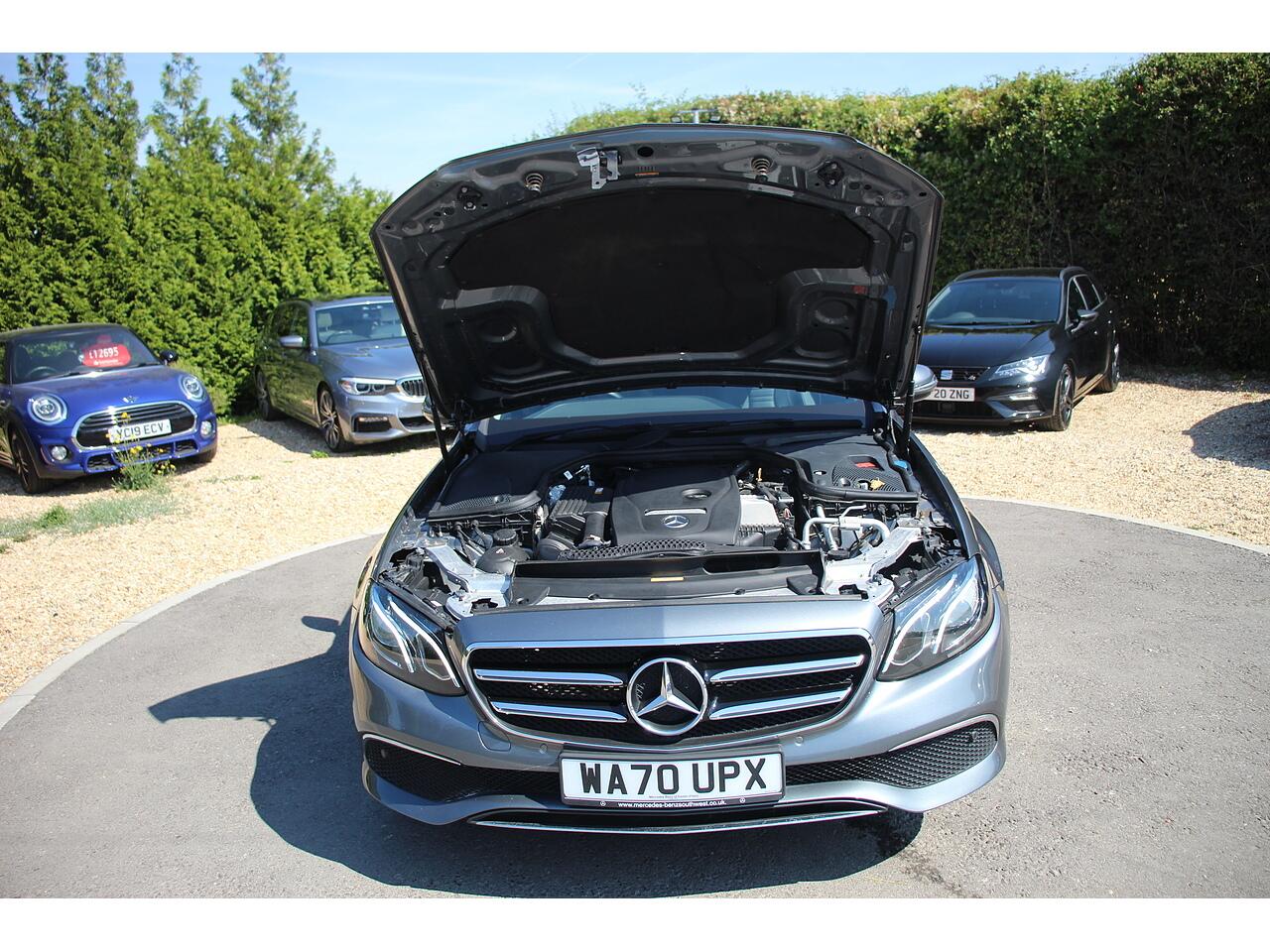 Mercedes-Benz E Class view 41