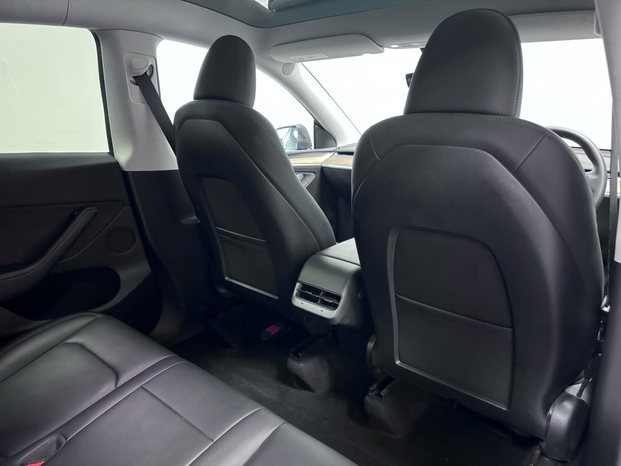 Tesla Model Y view 28