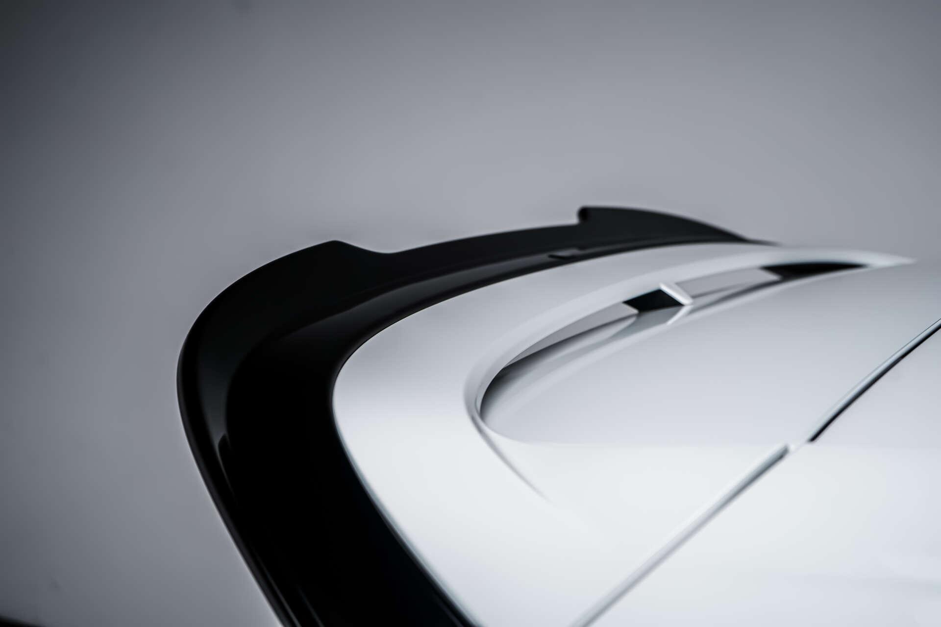 Volkswagen Golf view 3