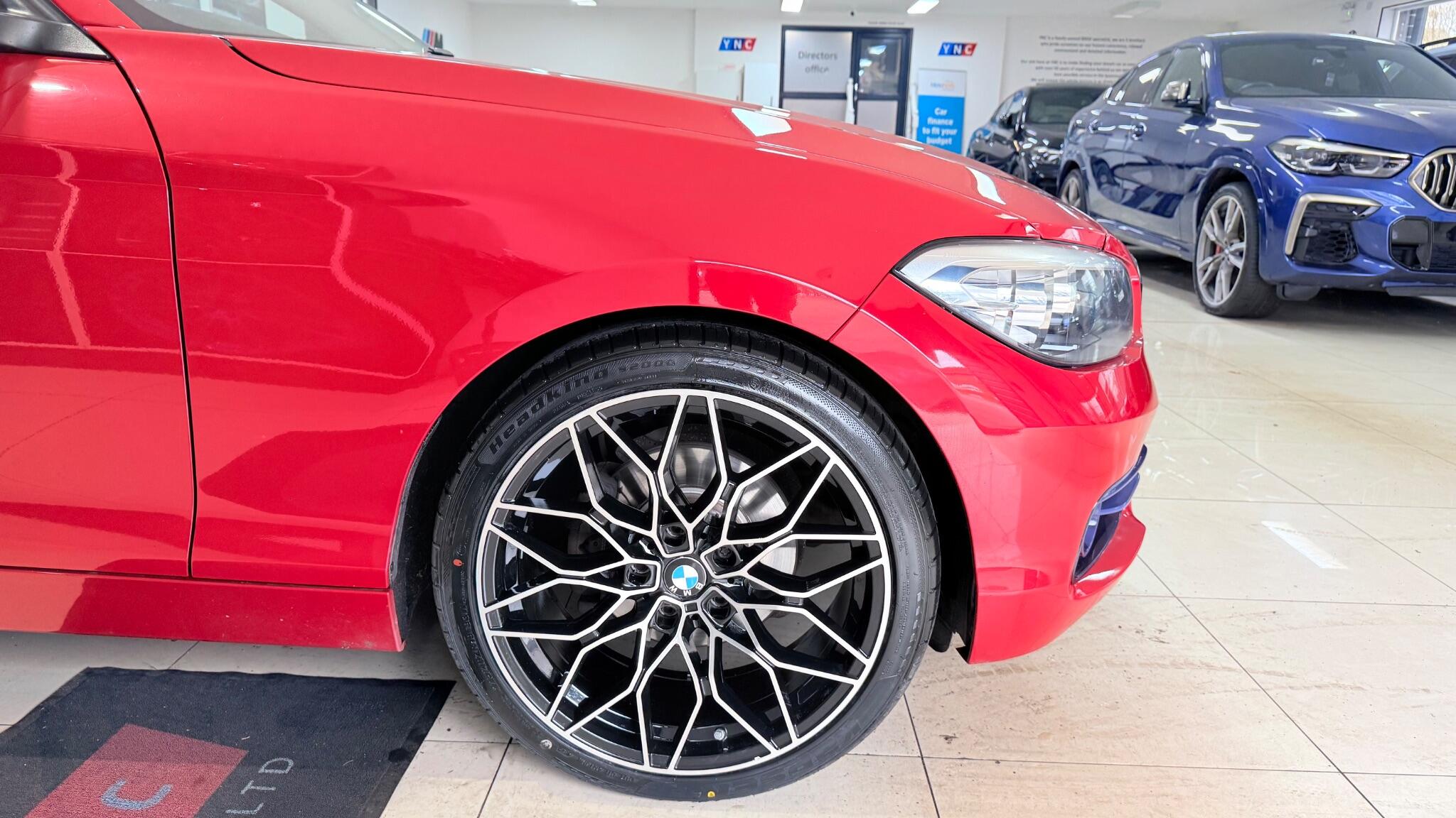 BMW 1 Series view 36