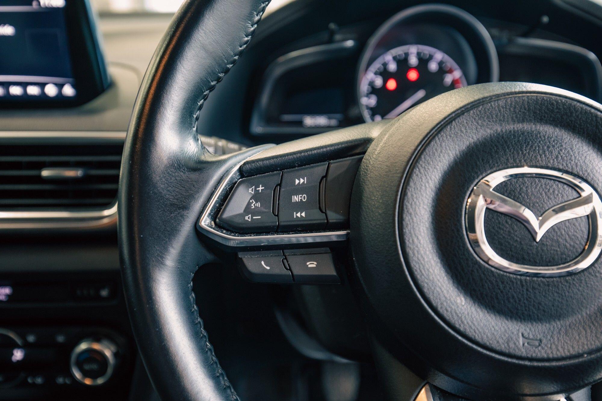 Mazda Mazda3 view 12