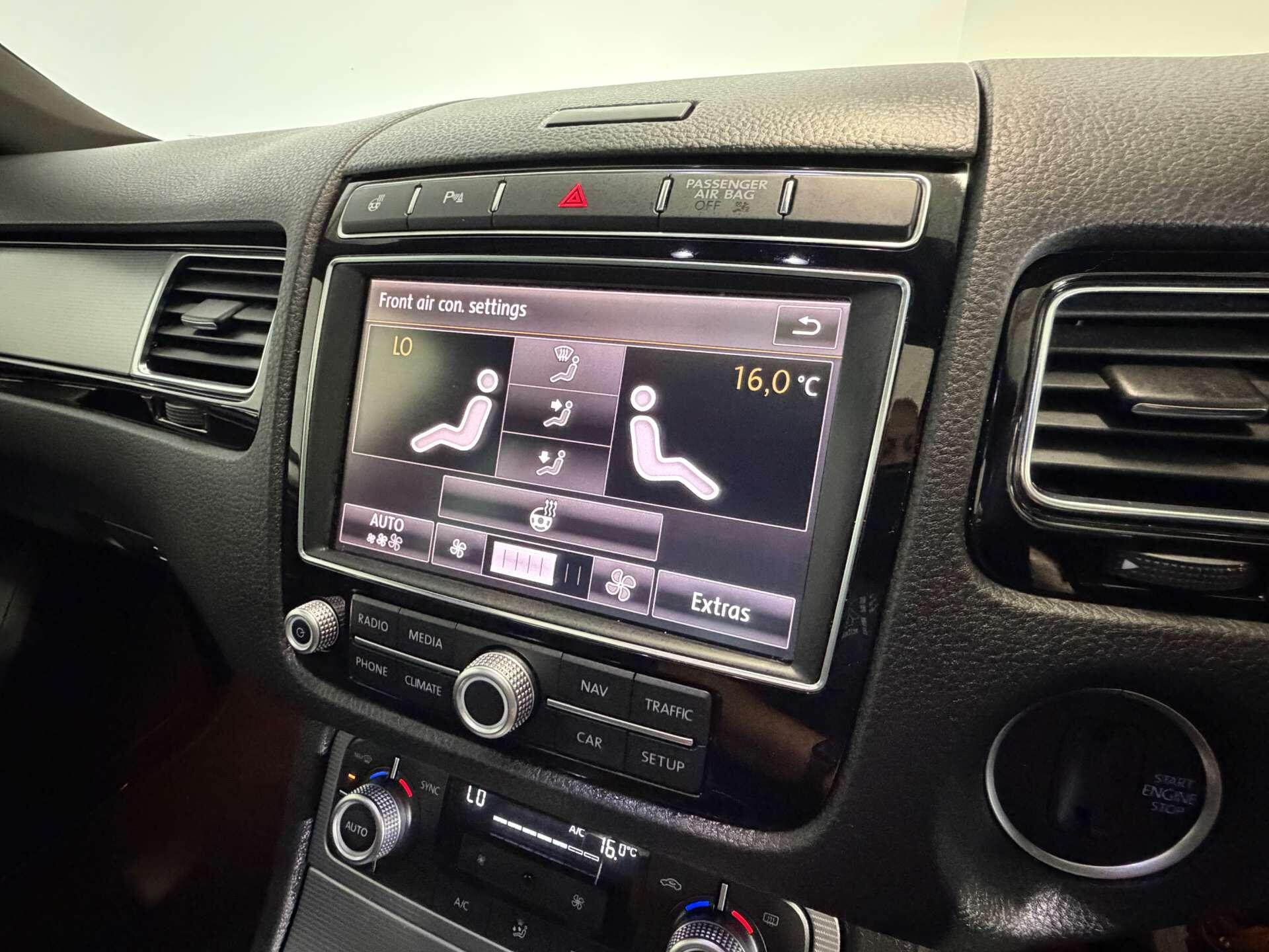 Volkswagen Touareg view 50