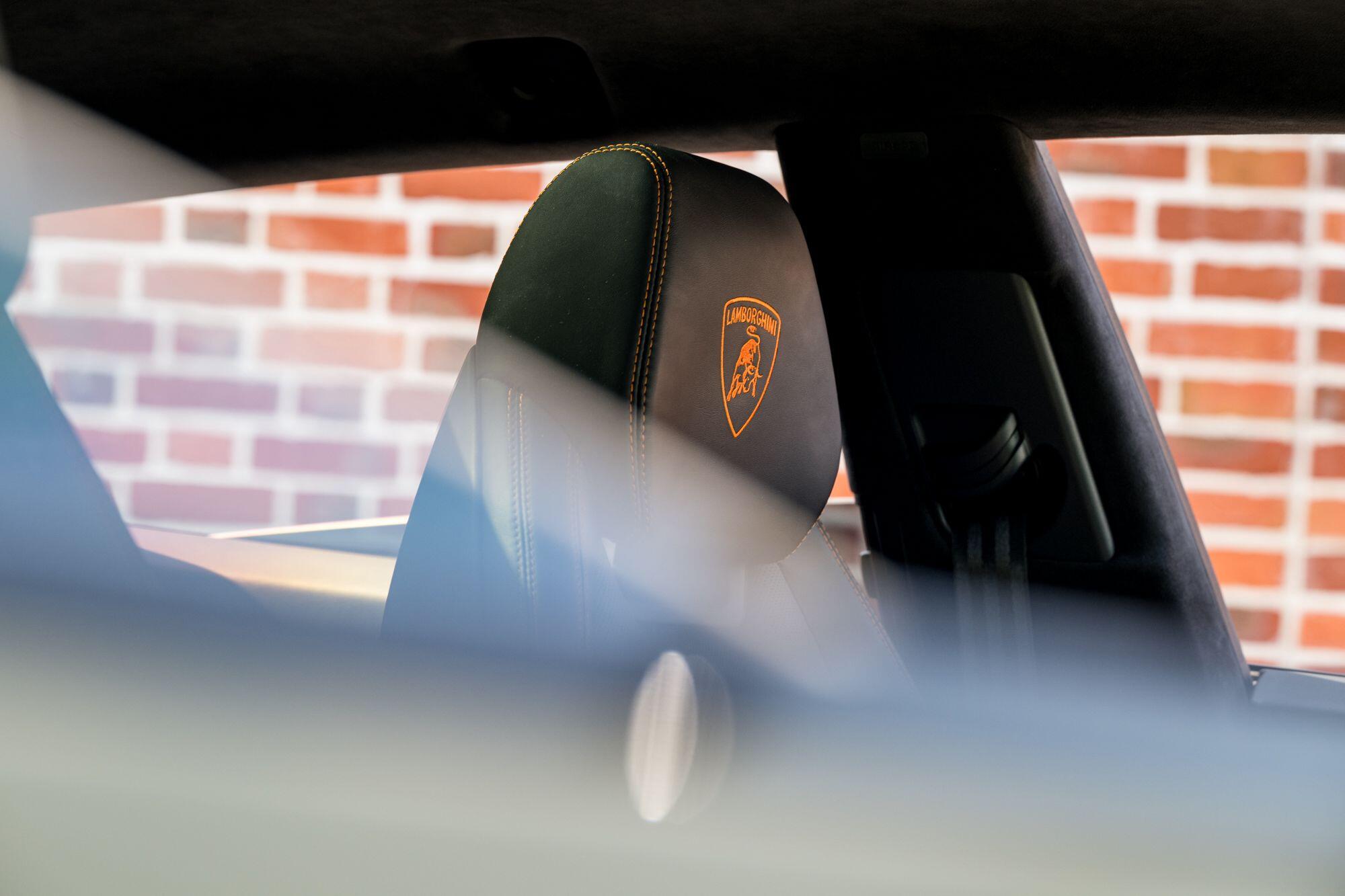 Lamborghini Urus view 46