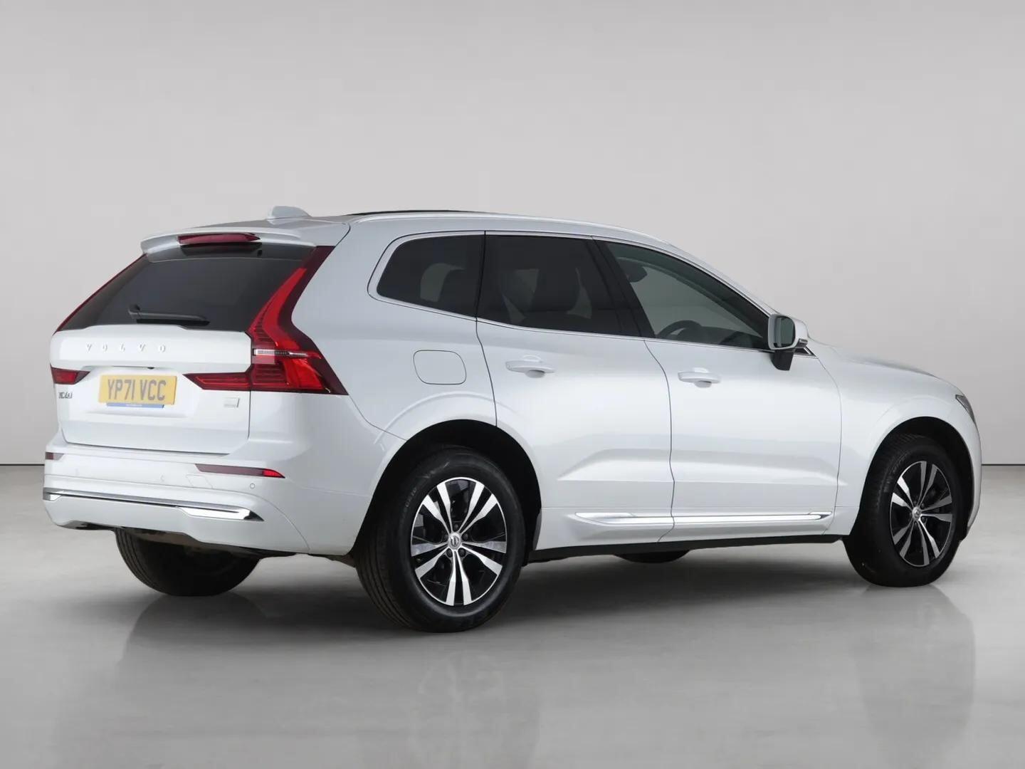 Volvo XC60 view 8