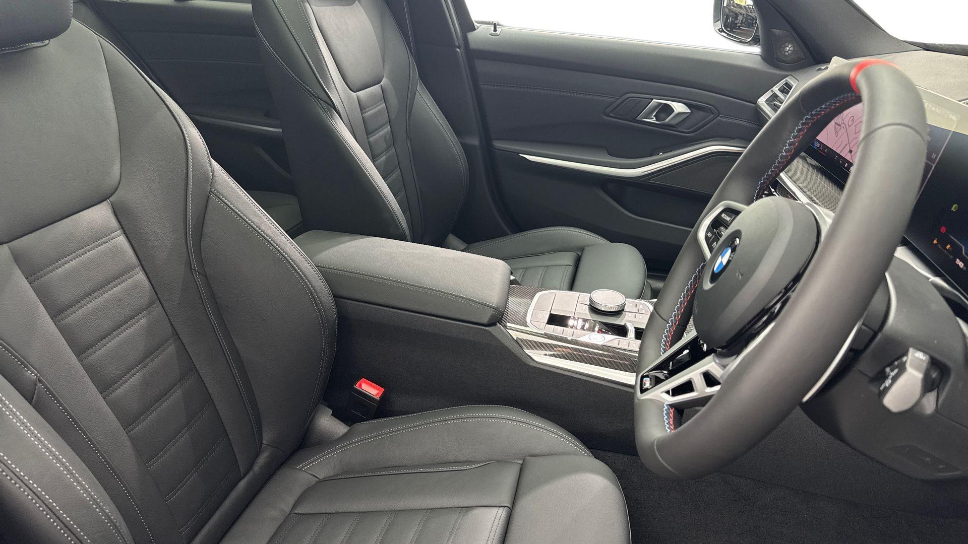 BMW 3 Series view 11