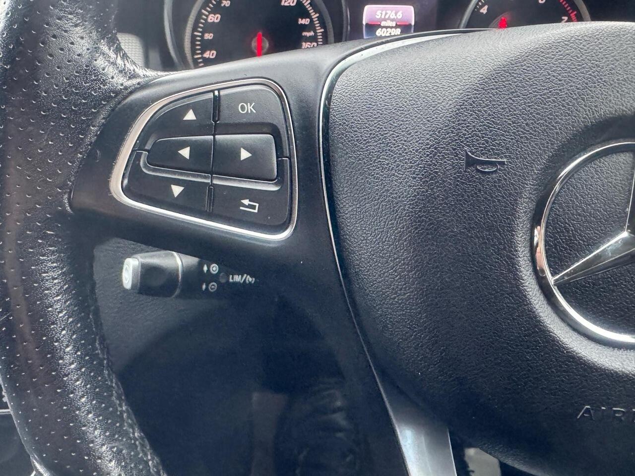 Mercedes-Benz Cla view 12