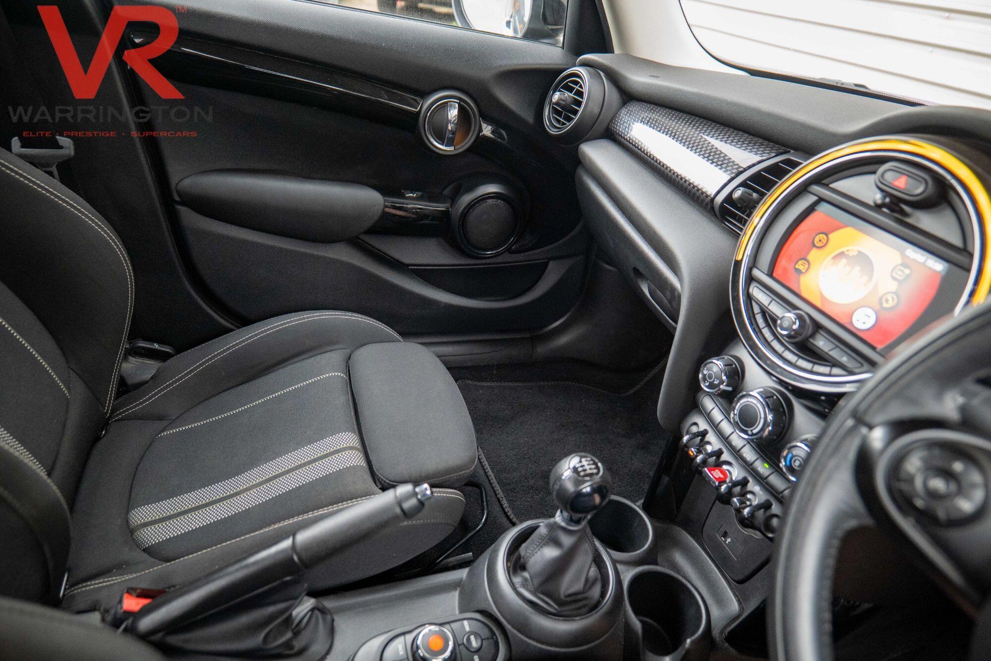 Mini Cooper view 22