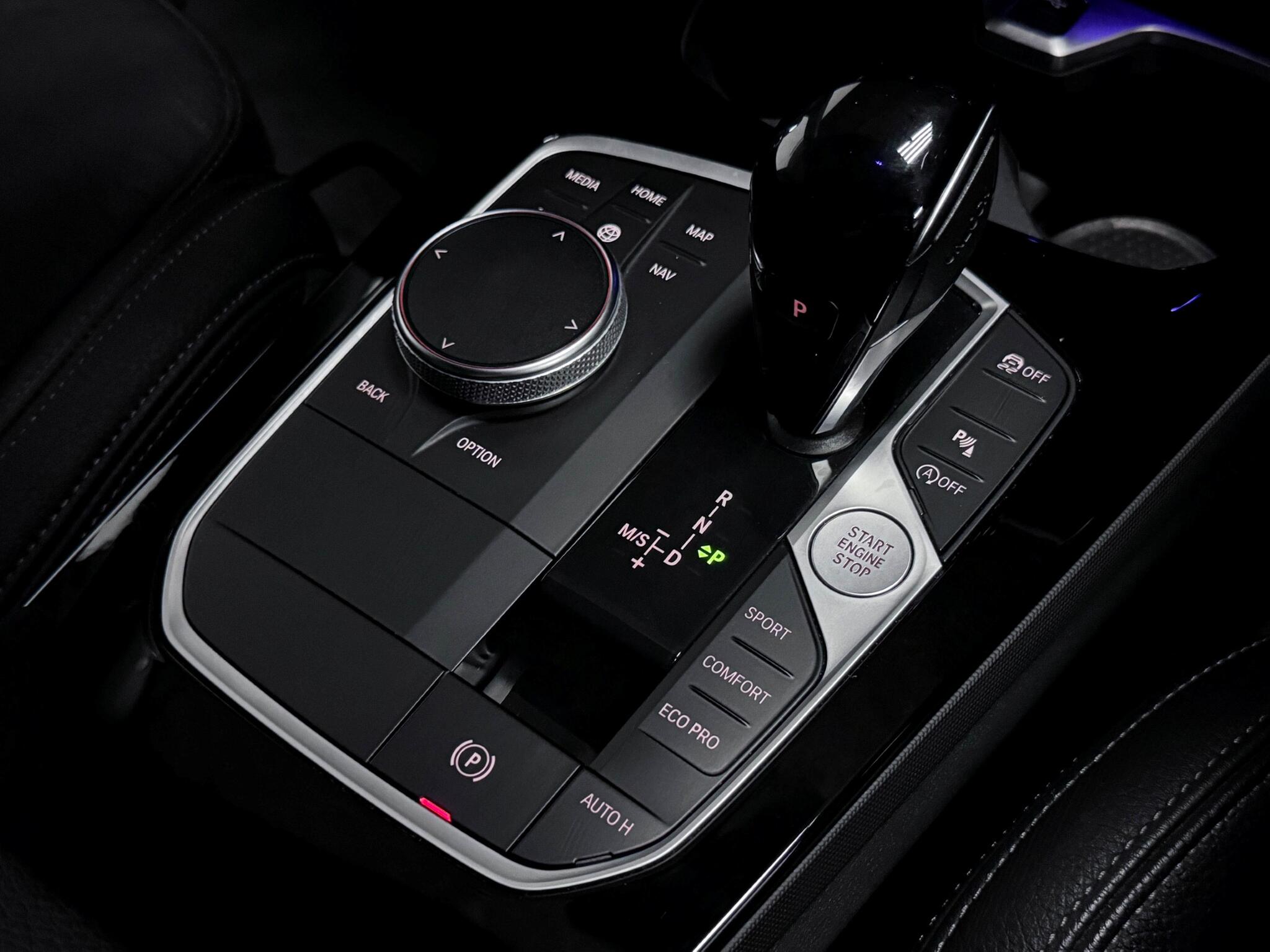 BMW 1 Series view 34