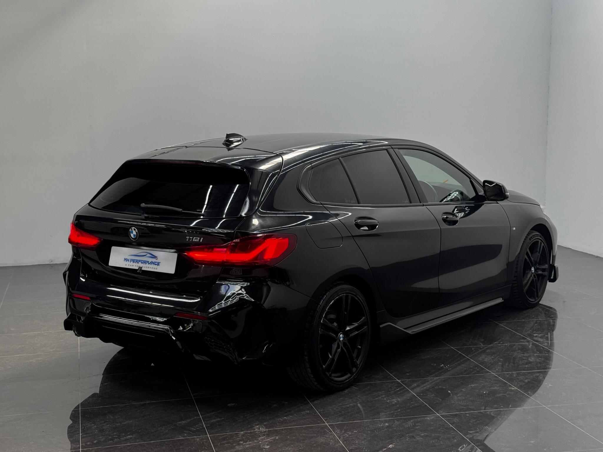 BMW 1 Series view 80