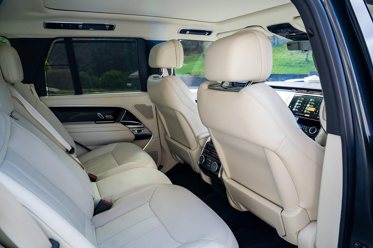 Land Rover Range Rover view 55