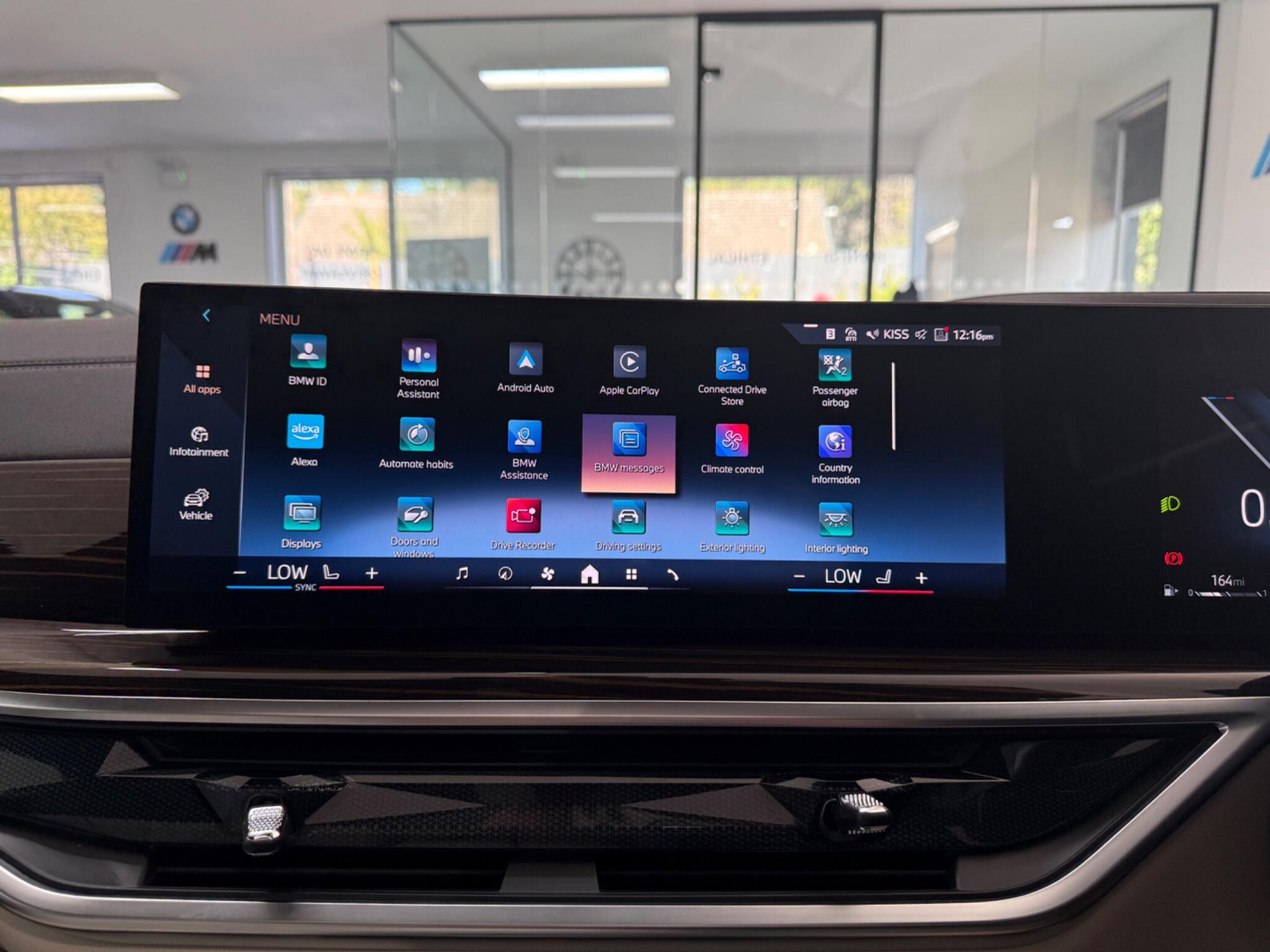 BMW X7 view 29