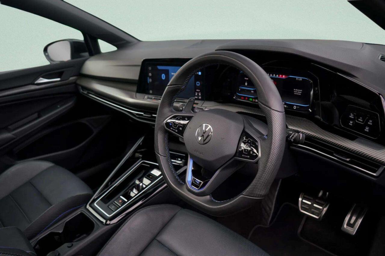 Volkswagen Golf view 20