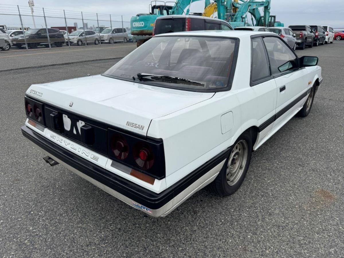 Nissan Skyline view 4