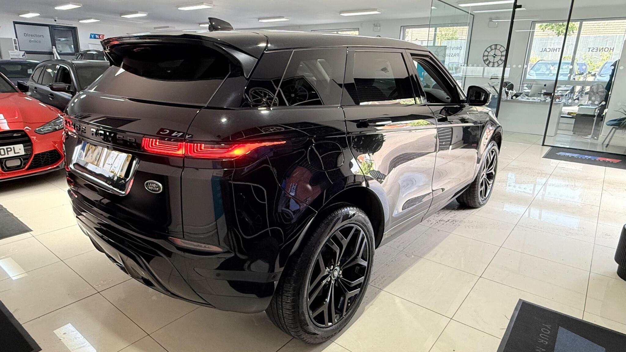 Land Rover Range Rover Evoque view 39